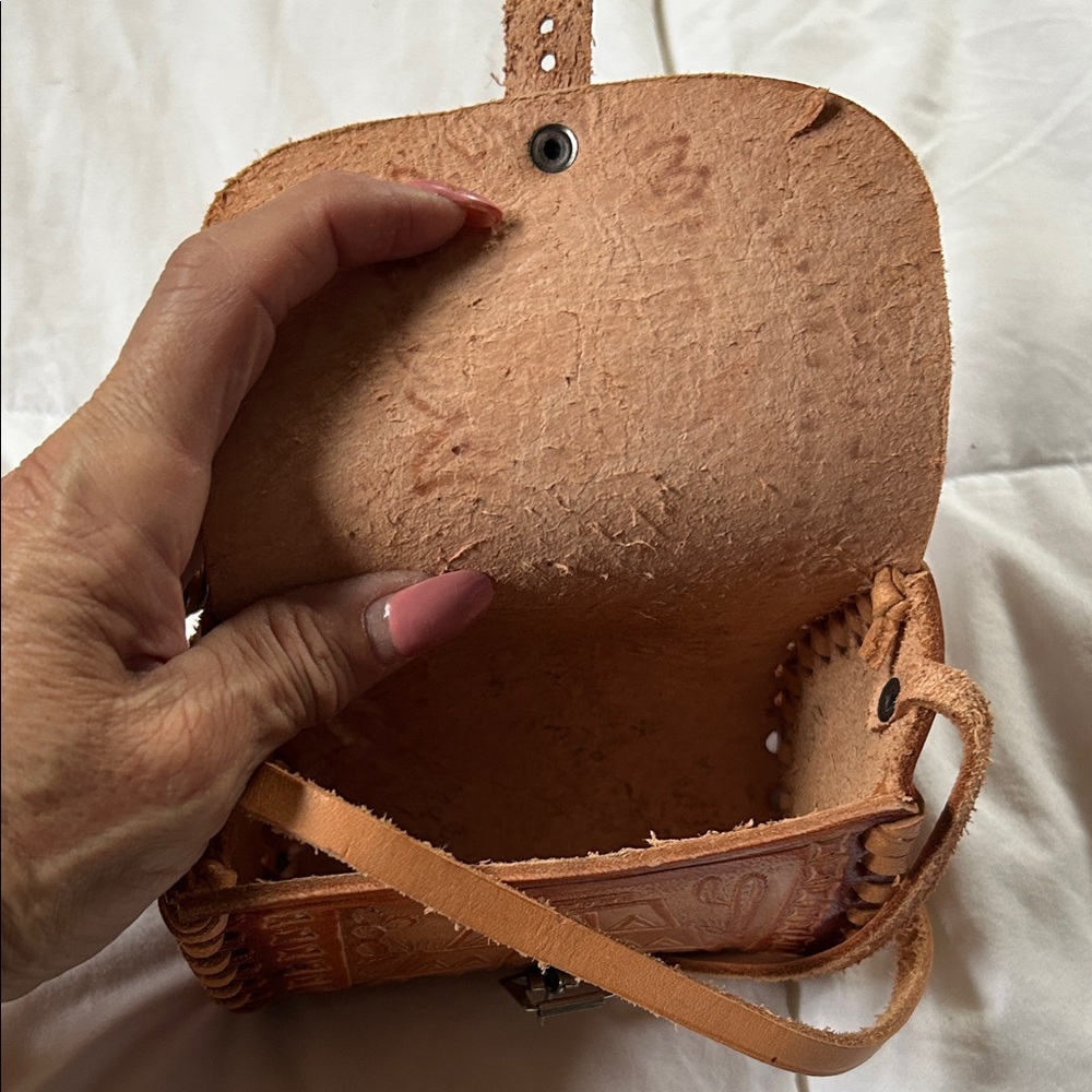 Handcrafted Brown Leather Crossbody Mexican small purse - Picture 2 of 9
